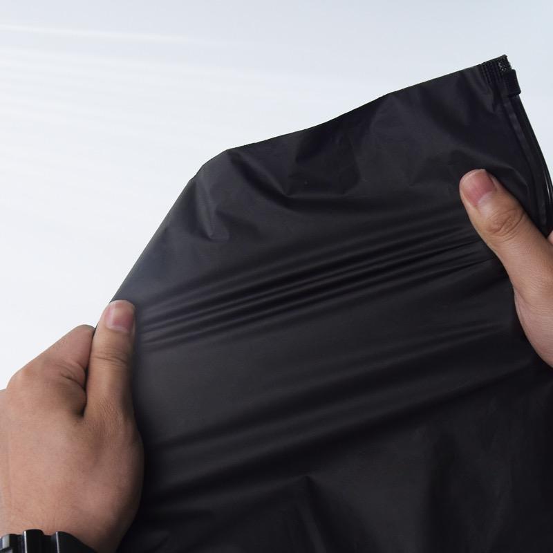 Pack de 50 Bolsa Zipper Negra Mate de 25 cm x 35 cm