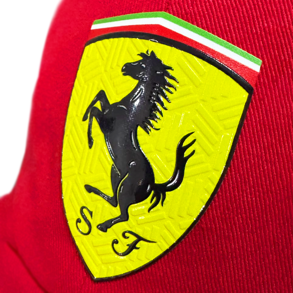 Gorra Escudo Ferrari 3D